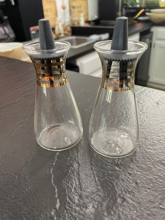 Pyrex Other - Pyrex Set of two Oil & Vinegar Cruet